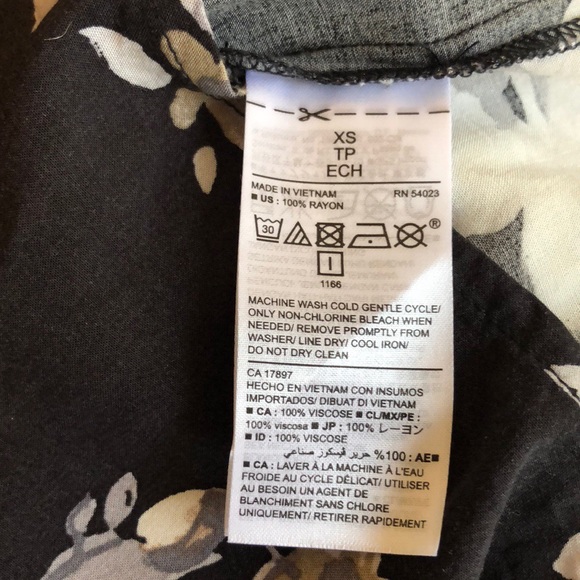 Old Navy Floral Mini Dress 🌸 - Picture 6 of 6